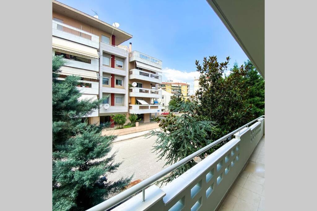 Green Apartment With View Gümülcine Dış mekan fotoğraf